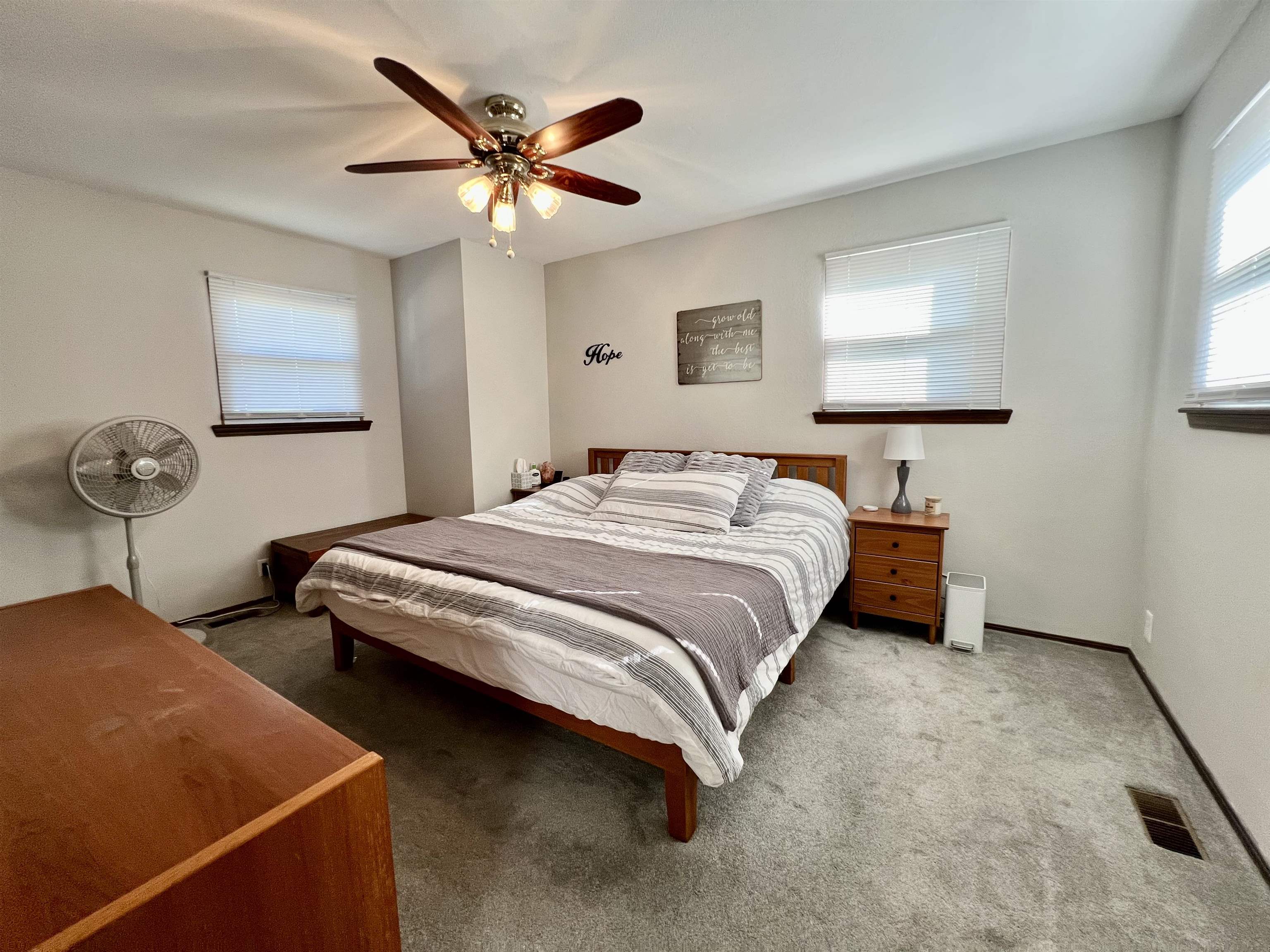 1402 E Madison