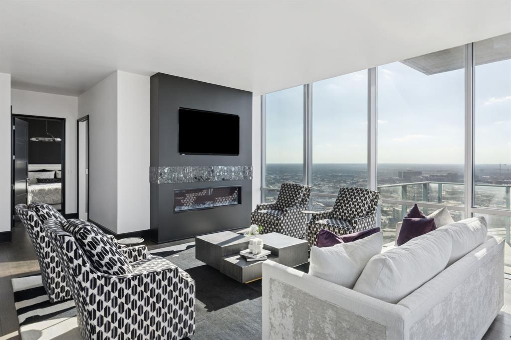 1301 Throckmorton Street 2601