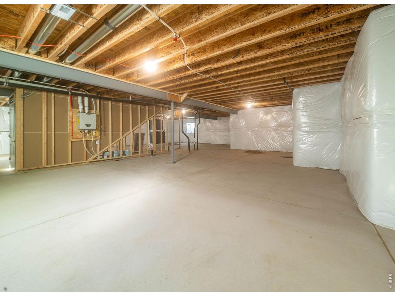 16505 Fairbanks Ct N