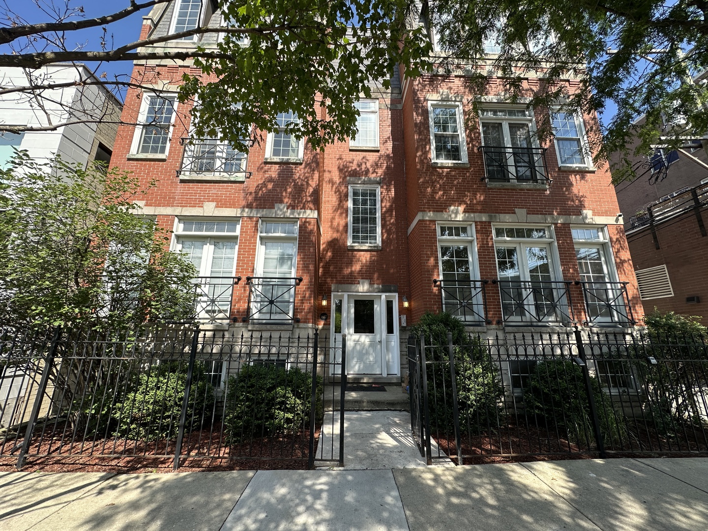 Beautifully updated 4-bedroom, 3-bath duplex in the heart of Bucktown, offering the perfect blend of space, function, and high-end finishes. This home features brand new flooring, quartzite countertops, modern cabinetry, and recessed lighting throughout. The layout offers distinct living, dining, and kitchen areas, creating a comfortable and functional flow for both daily living and entertaining.    The lower level includes additional bedrooms and a spacious second living area - perfect for a media room, home office, or guest suite. Enjoy in-unit laundry, a private outdoor space, and garage parking included. An additional 1.5-car deeded parking space is available for $30,000 - ideal for a larger or two smaller vehicles.    With approximately 2,200 square feet of well-designed living space, this home offers exceptional value for the size and location - a rare find in Bucktown. Located on a quiet, tree-lined street just steps from the top-rated Burr Elementary 606 Trail, parks, the Blue Line, and Bucktown's best restaurants and shops.