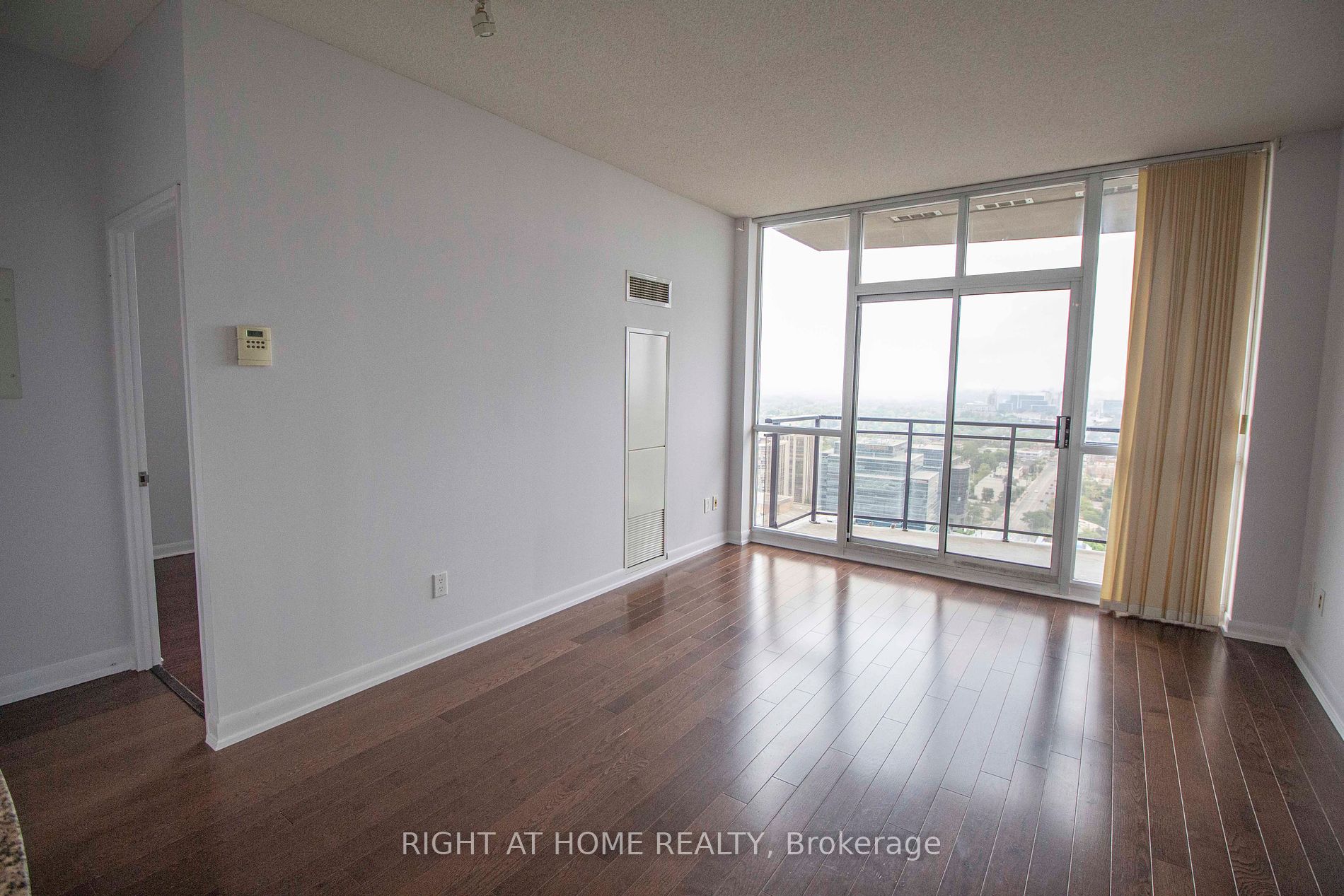 33 E Sheppard Ave 3111