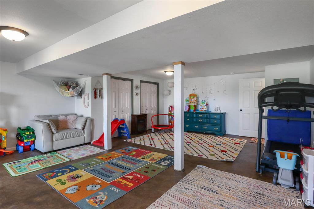 301 Ridgewood Court