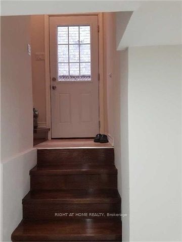 41 Cameron Ave Lower