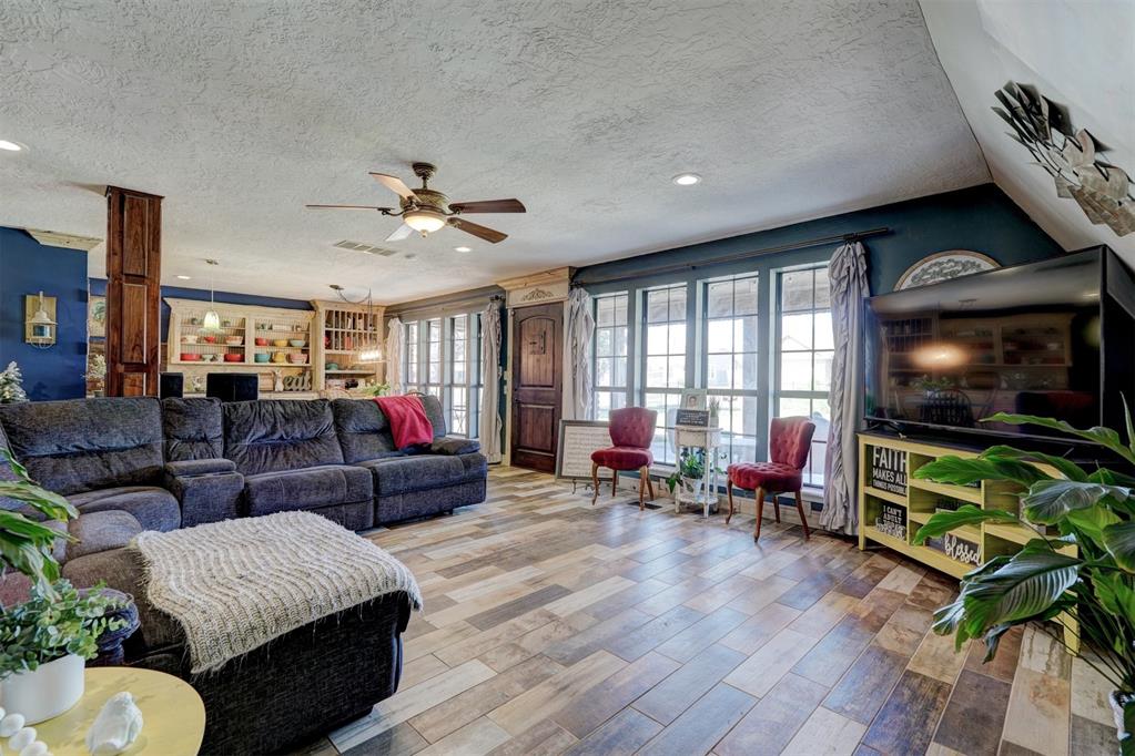 308 W Harper