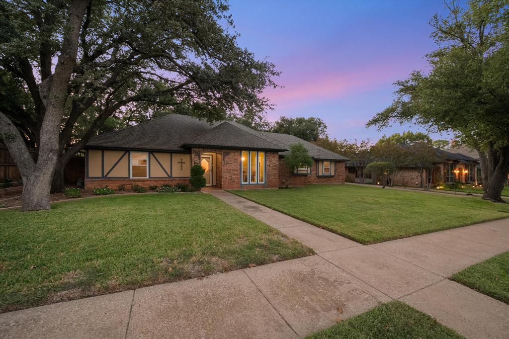 1504 Arrowhead Drive