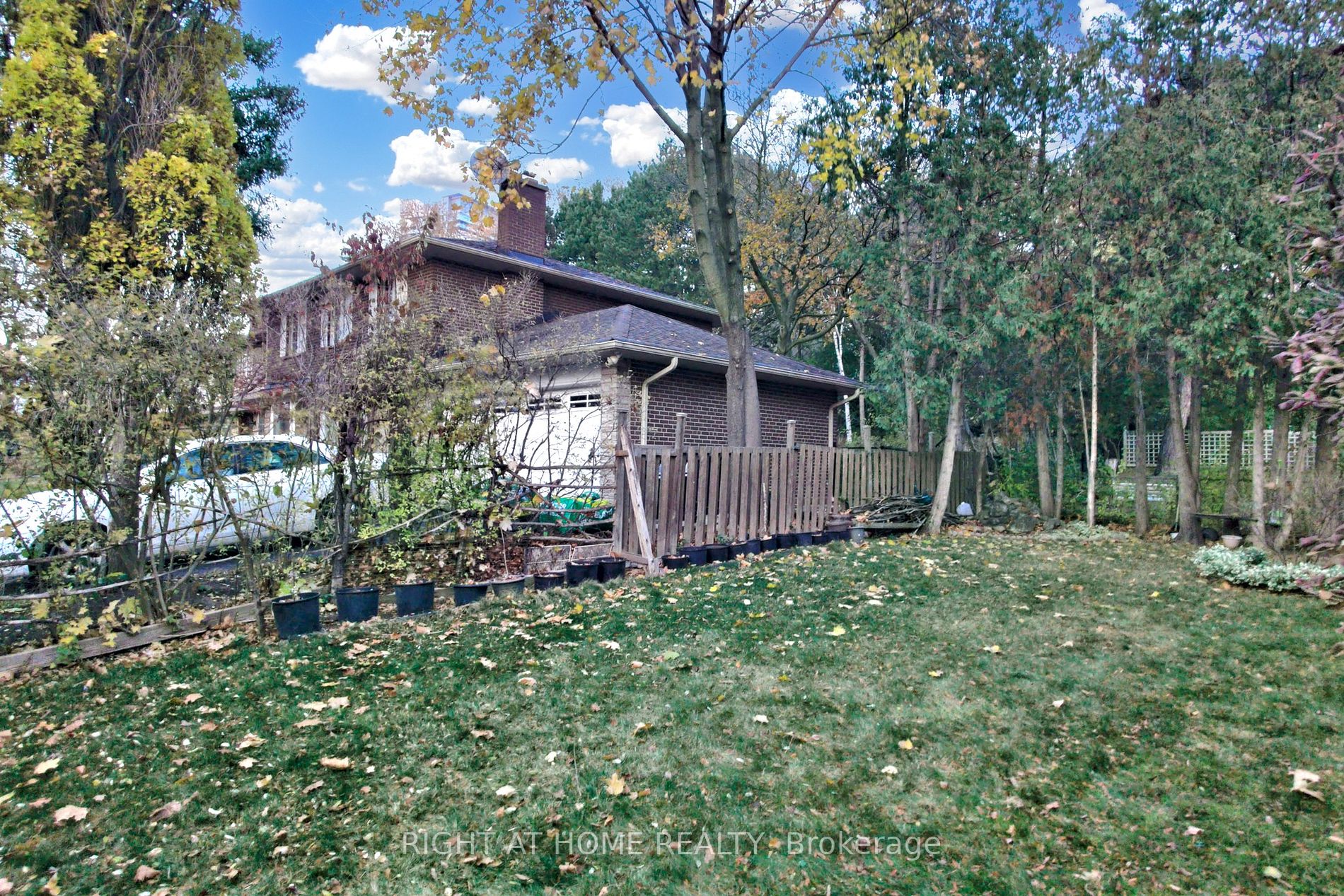 2 Farmview Cres