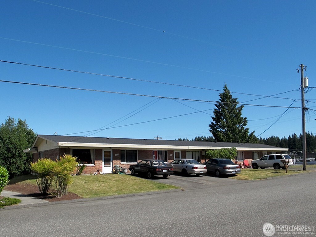 4827 Vesper Drive