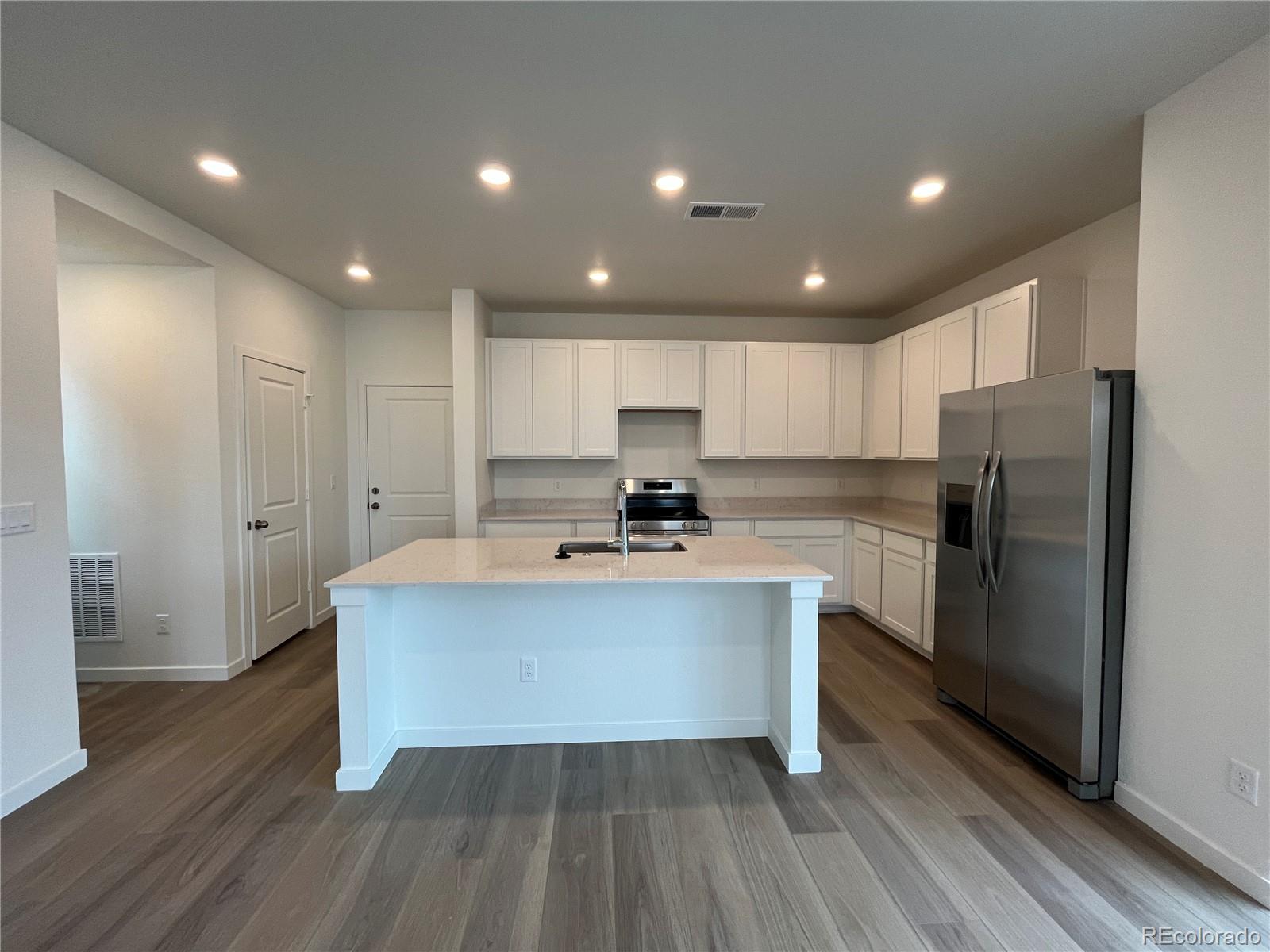 500 Cottonwood Avenue