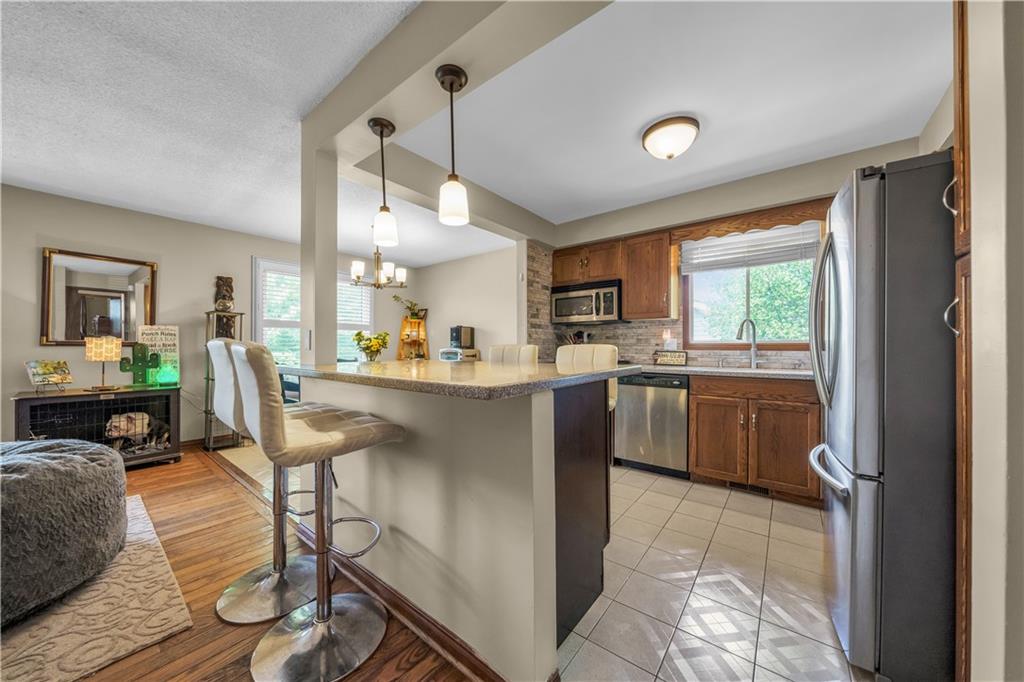 3929 Vineyard Crescent