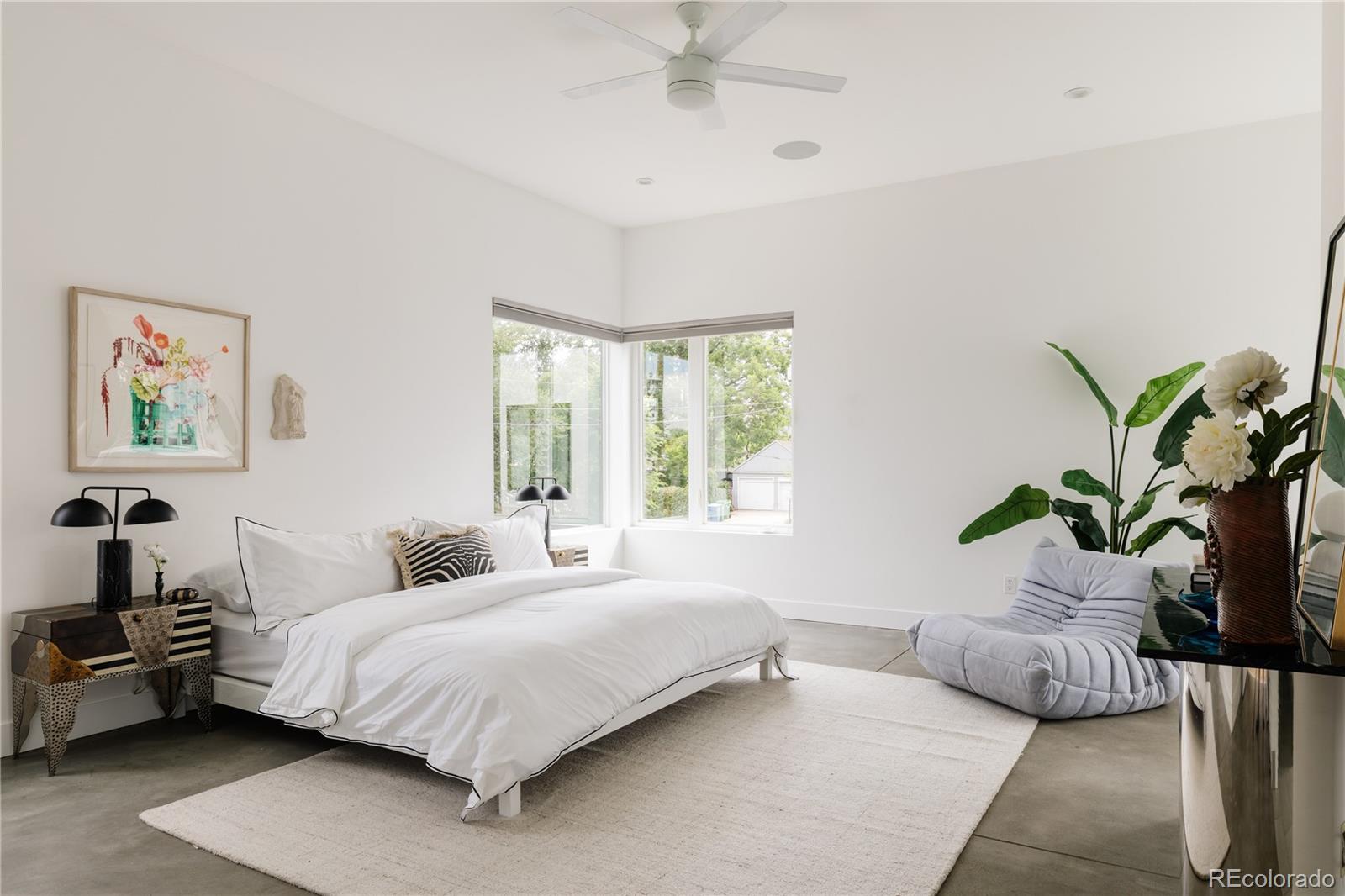 5916 S Sycamore Street