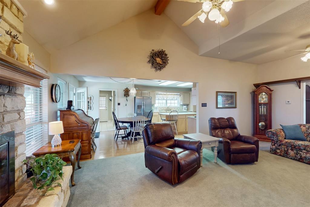 1208 Private Road 1399