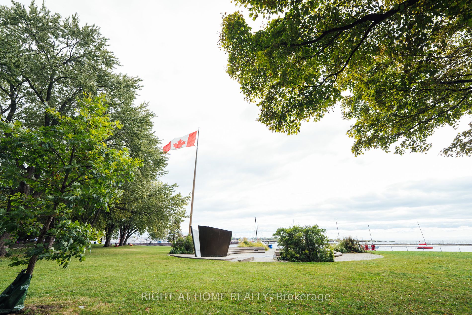 219 Fort York Blvd 1001