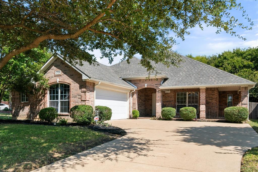 2724 Forest Lake Drive