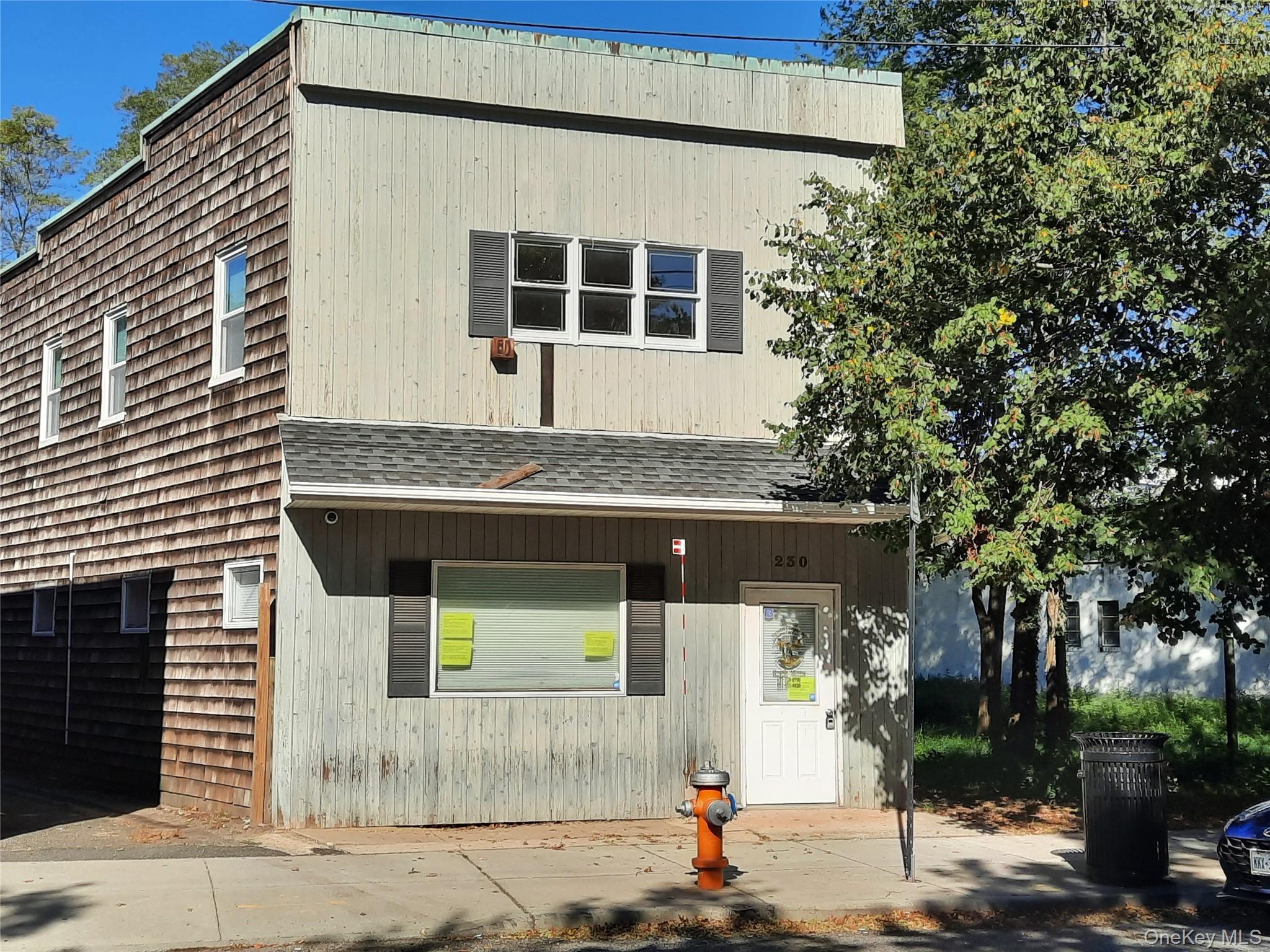 230 W Main Road