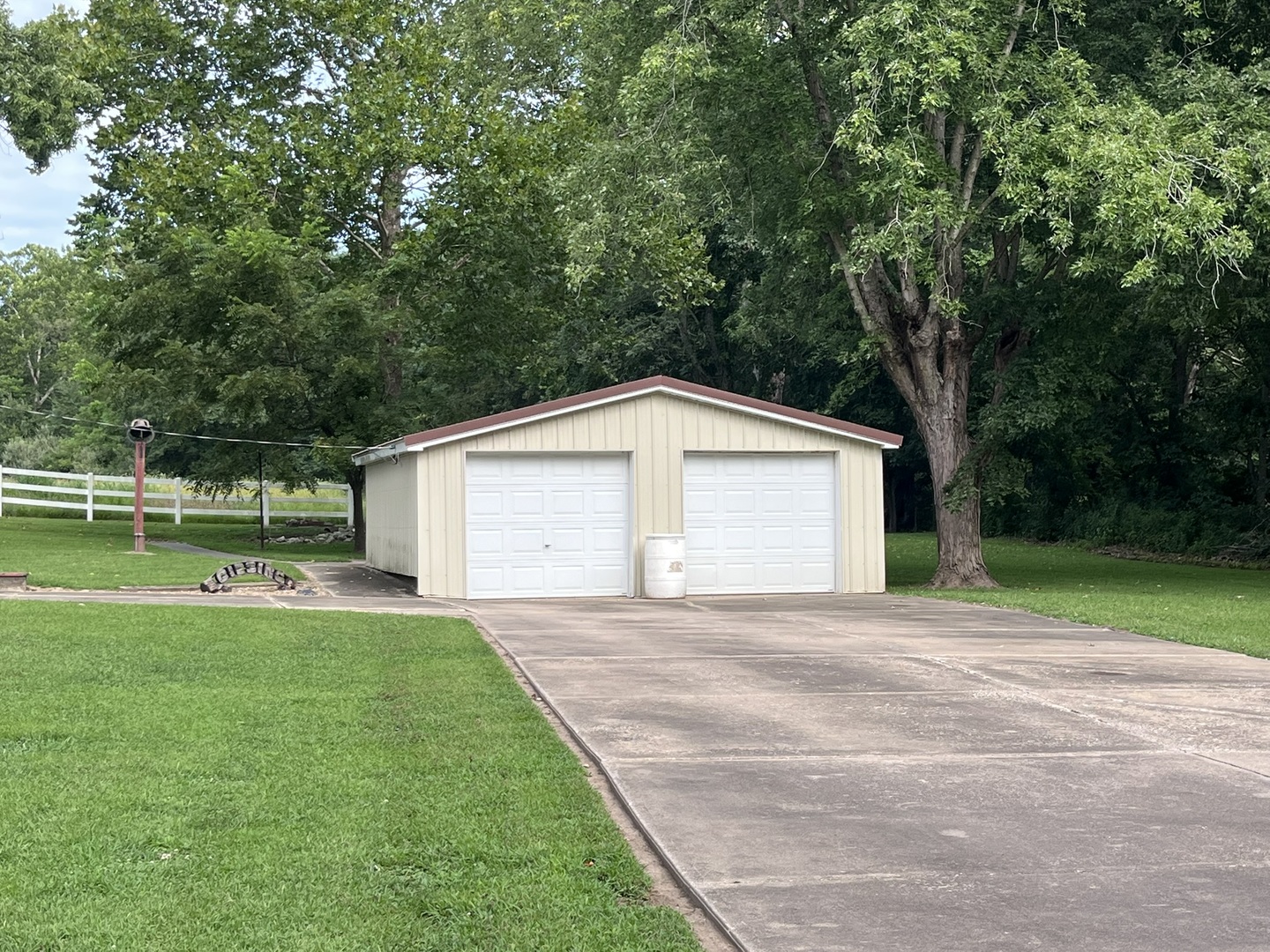 1720 Hugenberg Lane