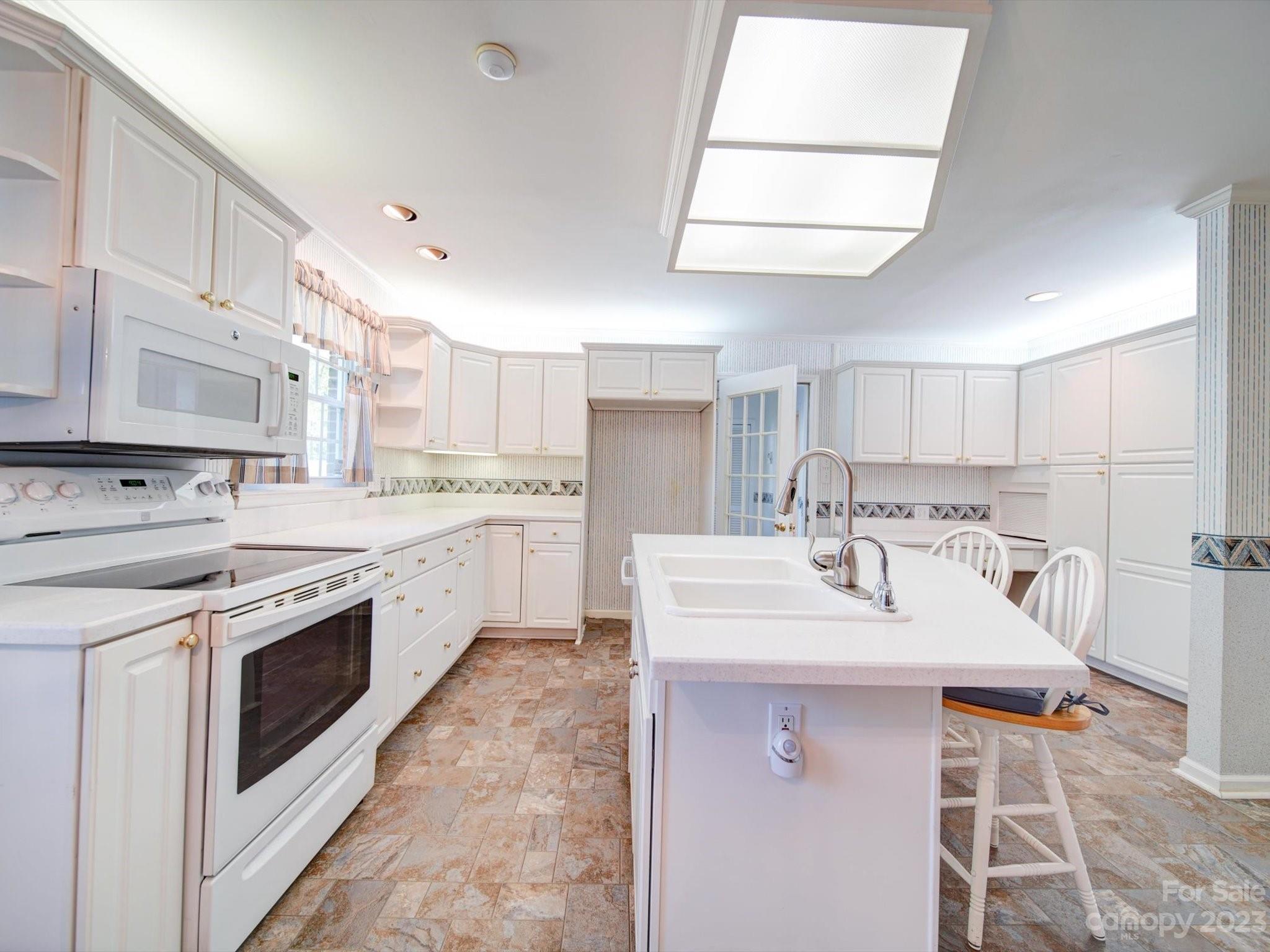 1106 Arden Drive