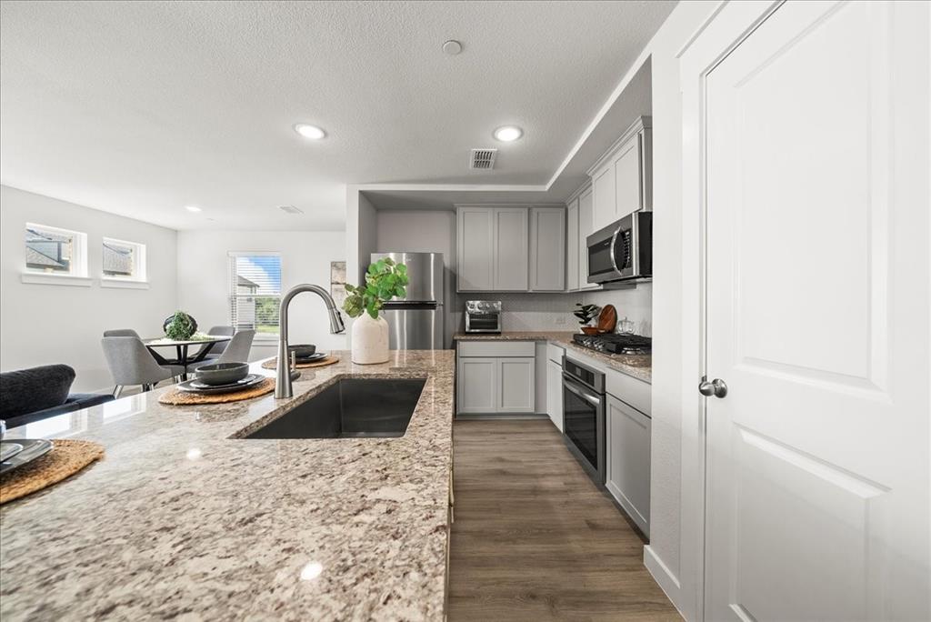 3039 Tenor Way