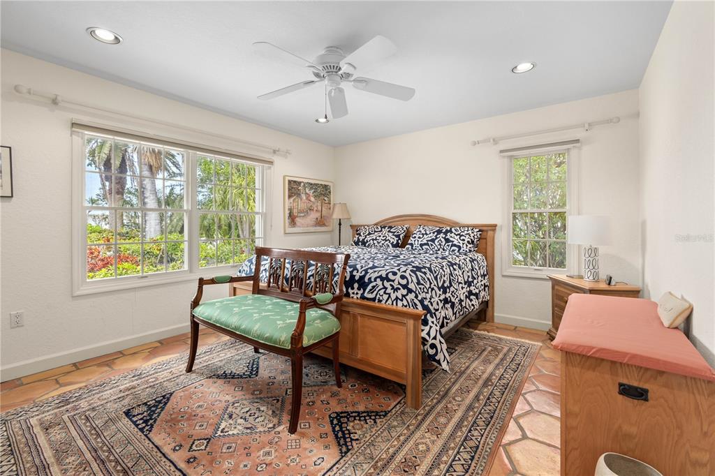 700 Old Compass Road