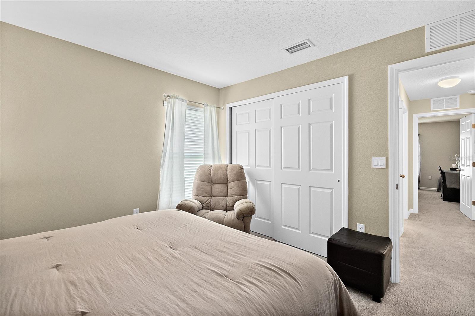 35 Fernmill Lane