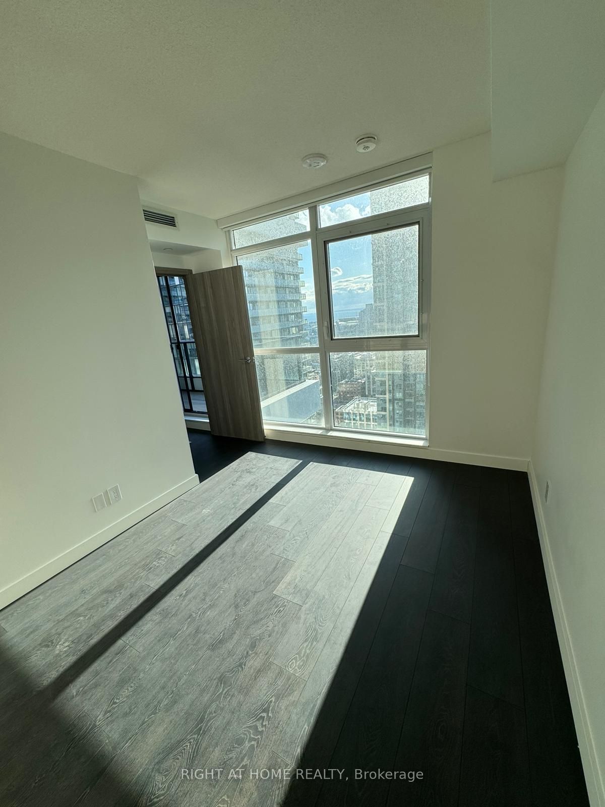 38 Widmer St 4009
