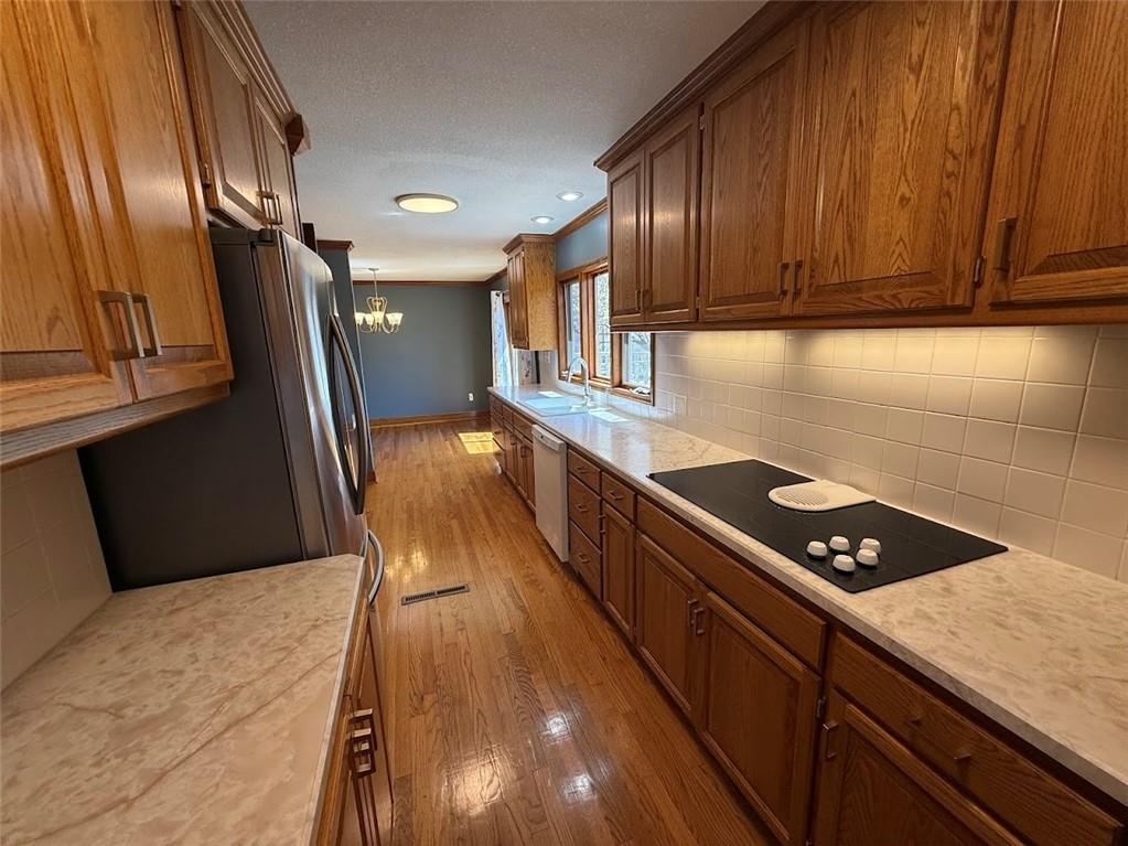 3707 NE 49th Terrace