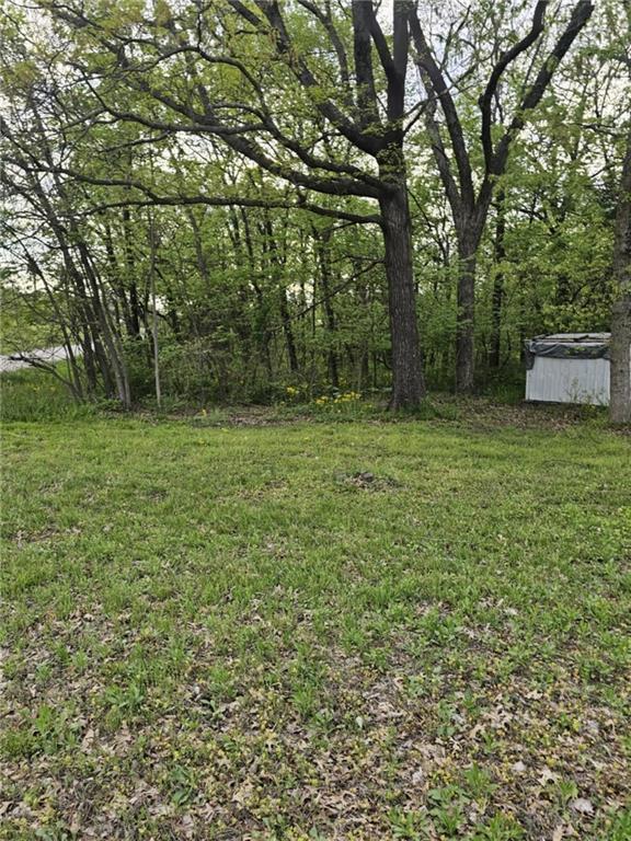 305 & 309 E Sugar Lake Drive