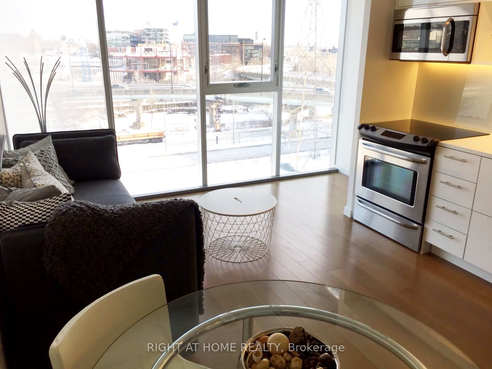32 Trolley Cres 502