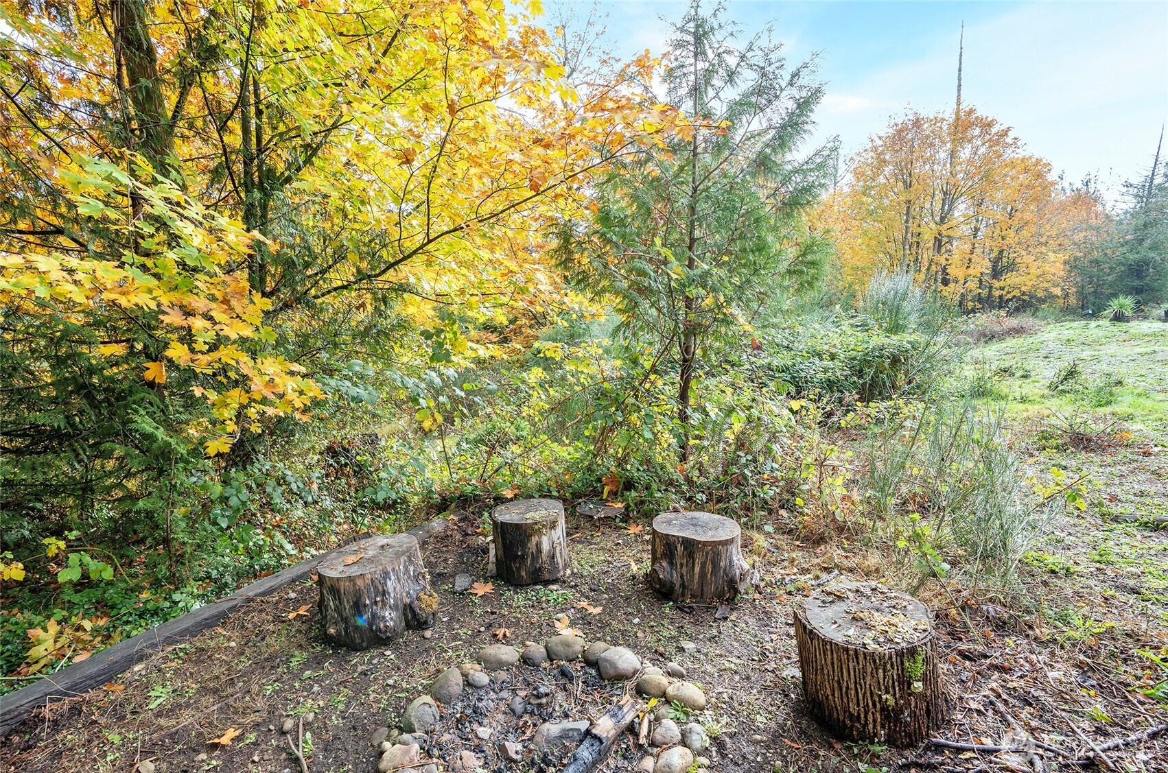 70 E Larchmont Place