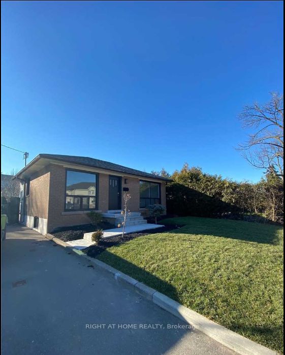 224 W Felan Ave