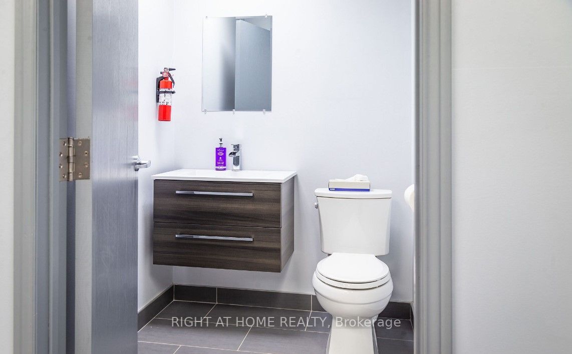 5100 S South Service Rd 19