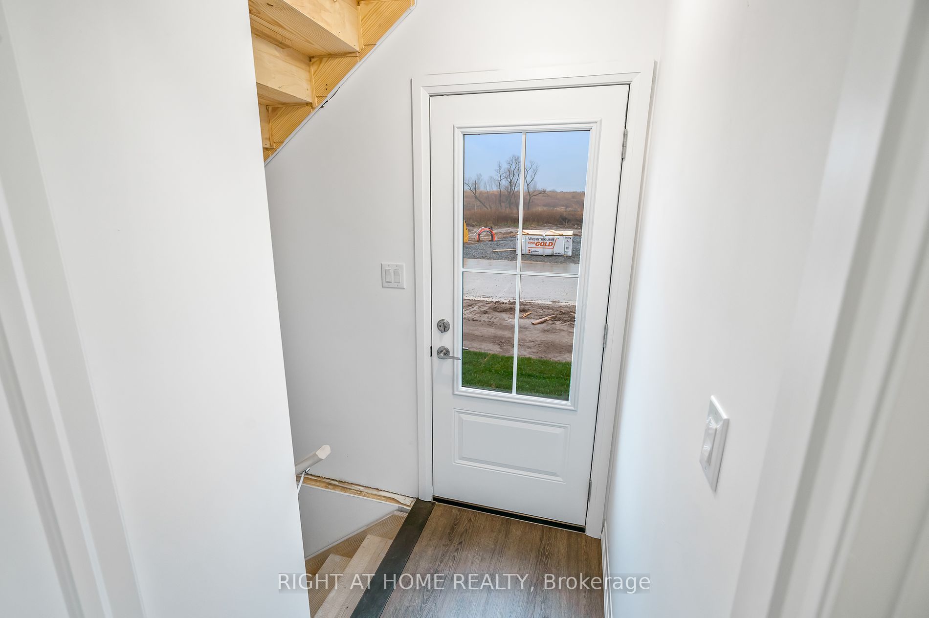 66 Alicia Cres