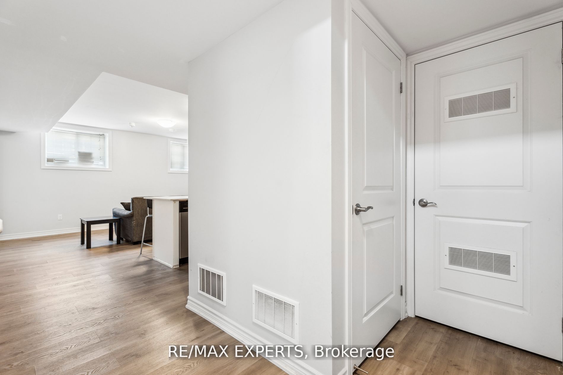 246 Penetanguishene Rd 13