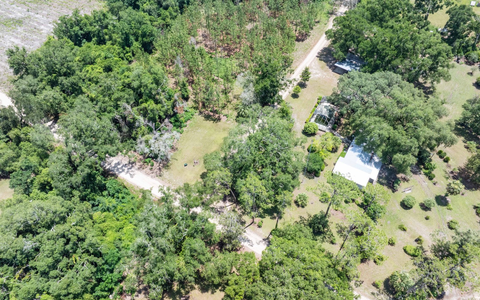 112 NE Rowan Rd