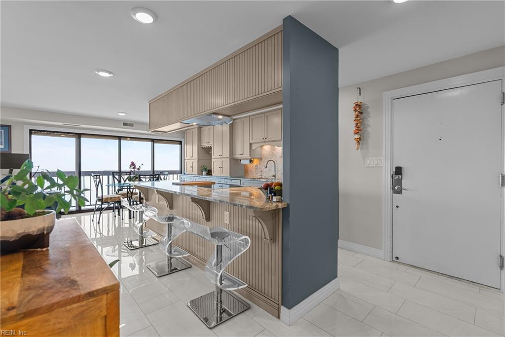 2830 Shore Drive 1103