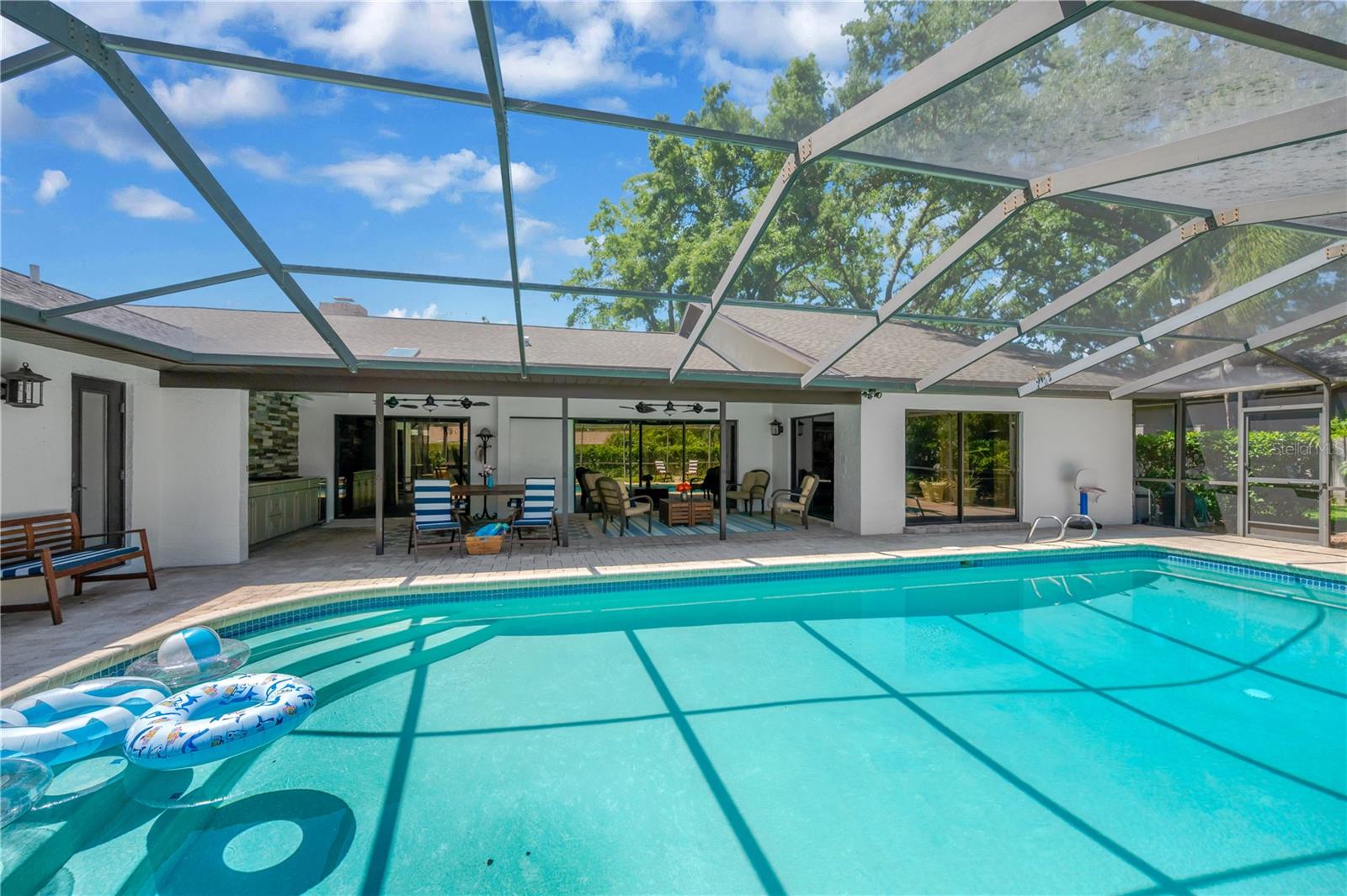 1007 Morfield Lane