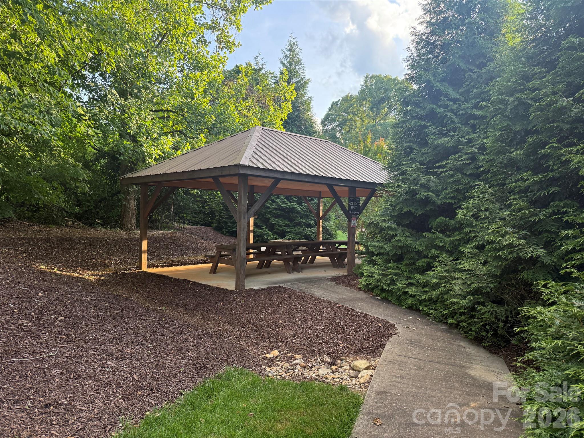 124 Maplewood Court