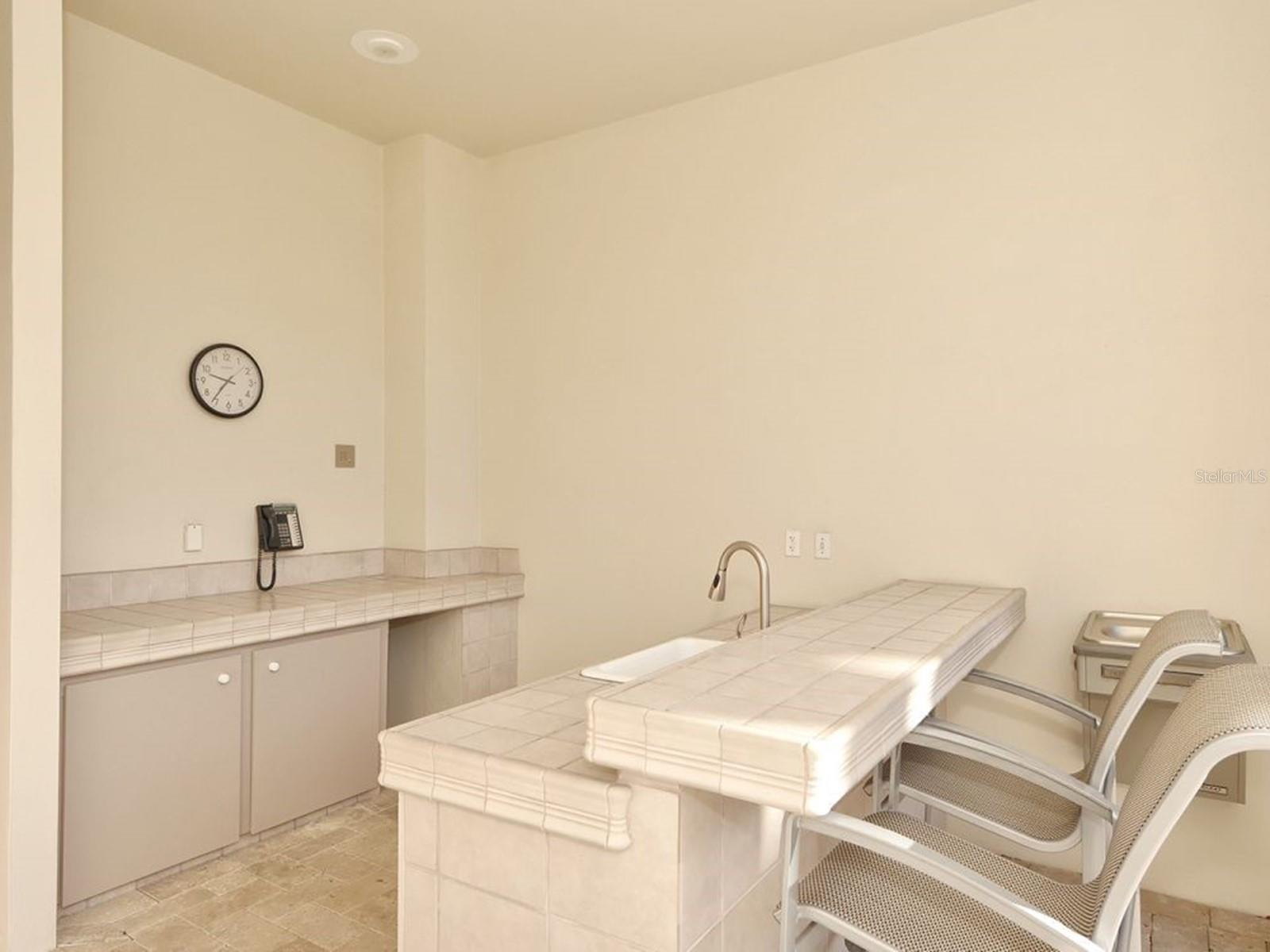 1255 N Gulfstream Avenue 807