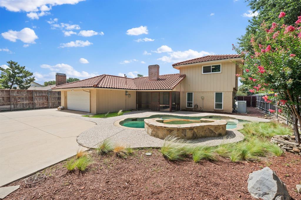 416 Forest Grove Drive
