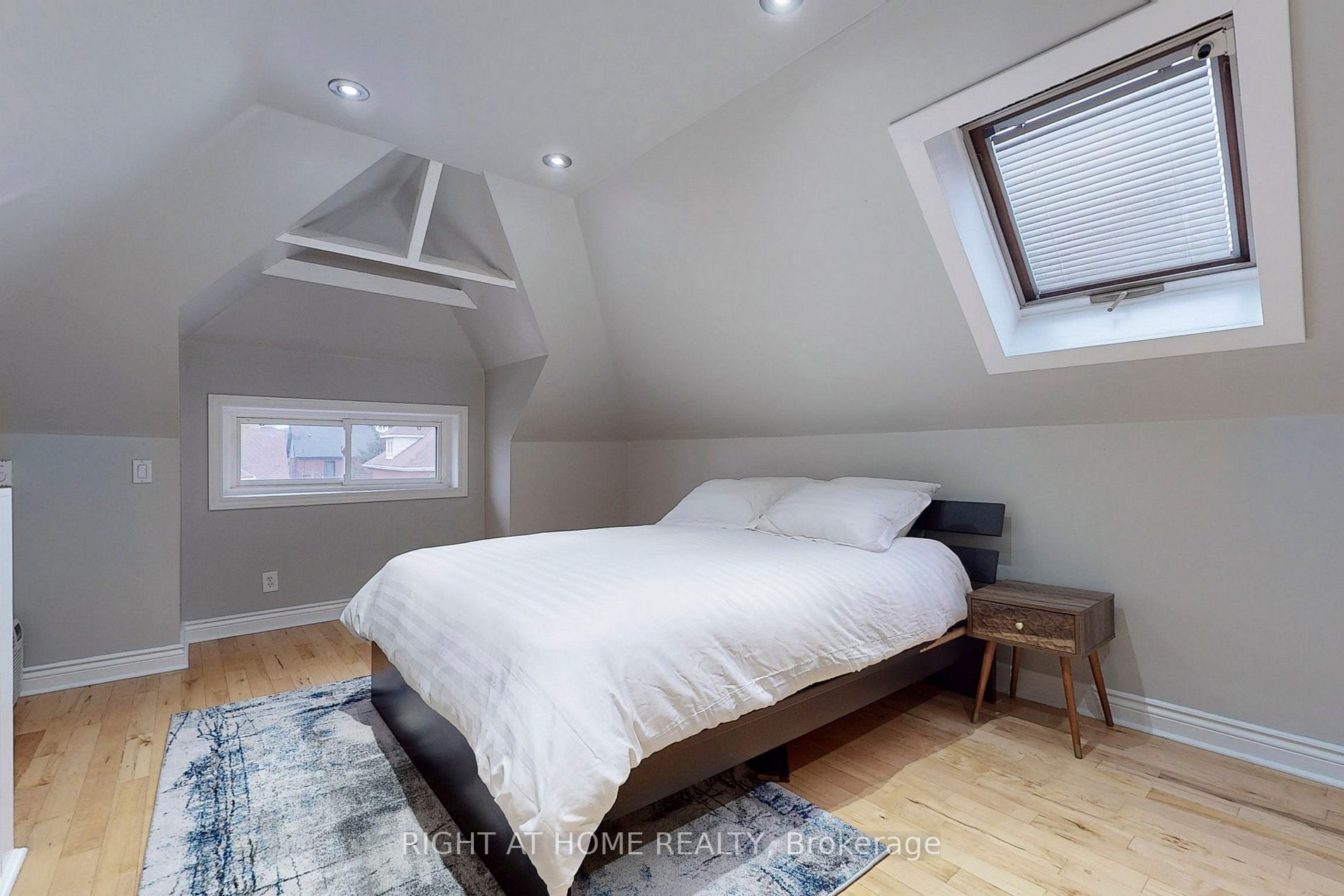 34 S Connaught Ave
