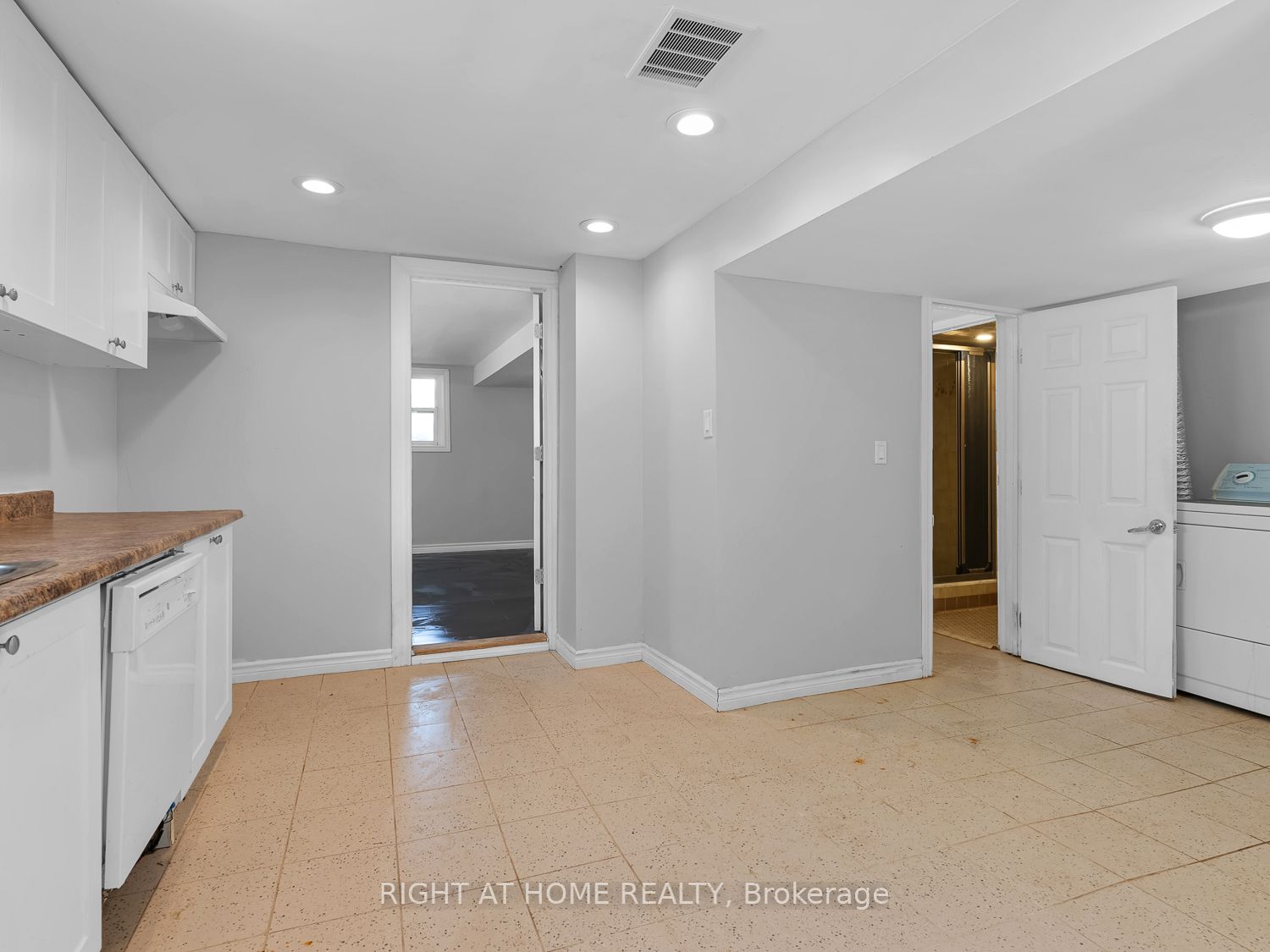 8 Birch Tree Cres