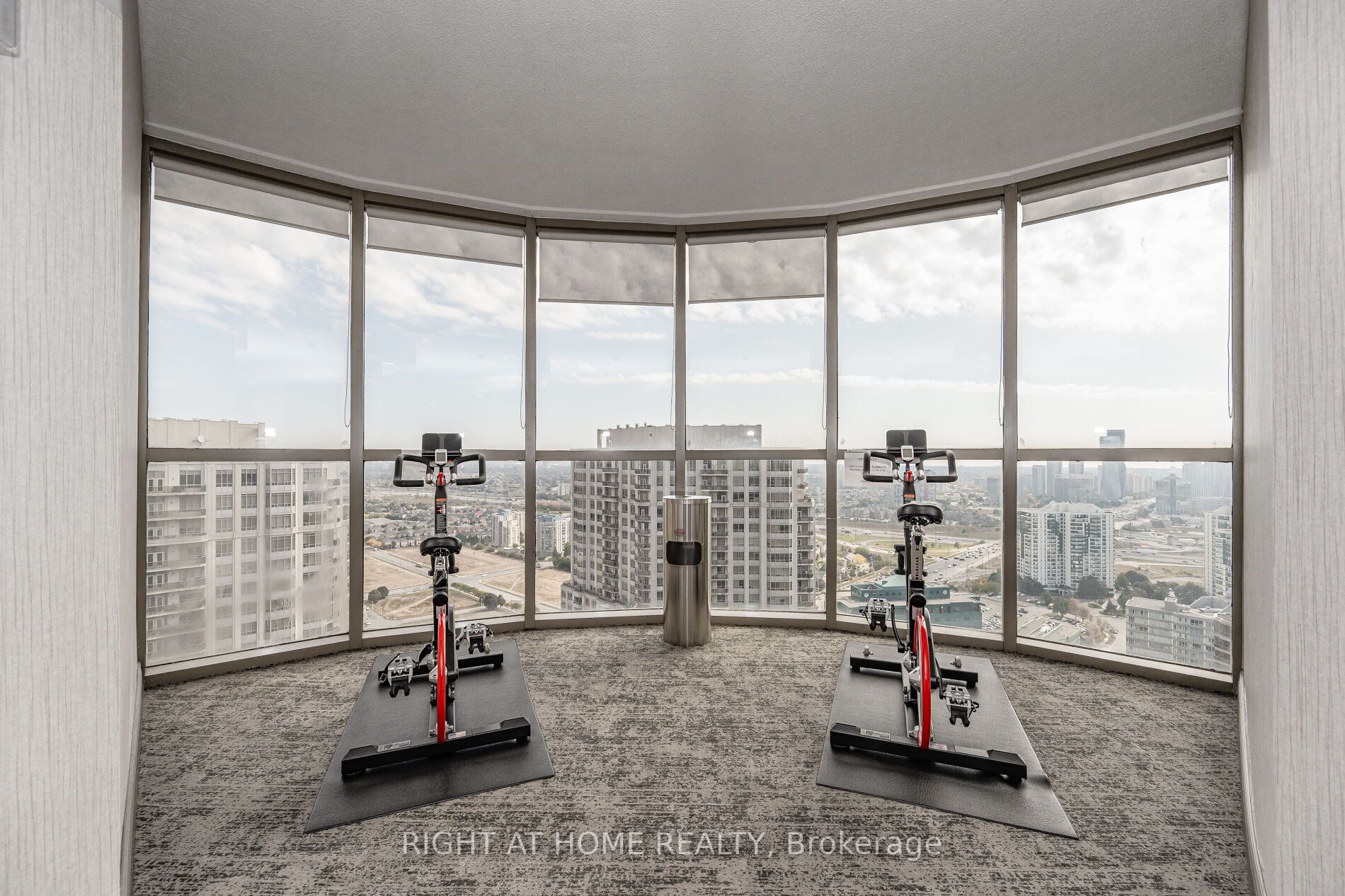 45 Kingsbridge Garden Circ 503