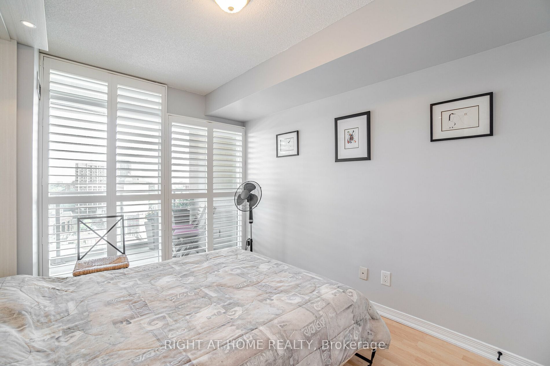 9 N George St 1303