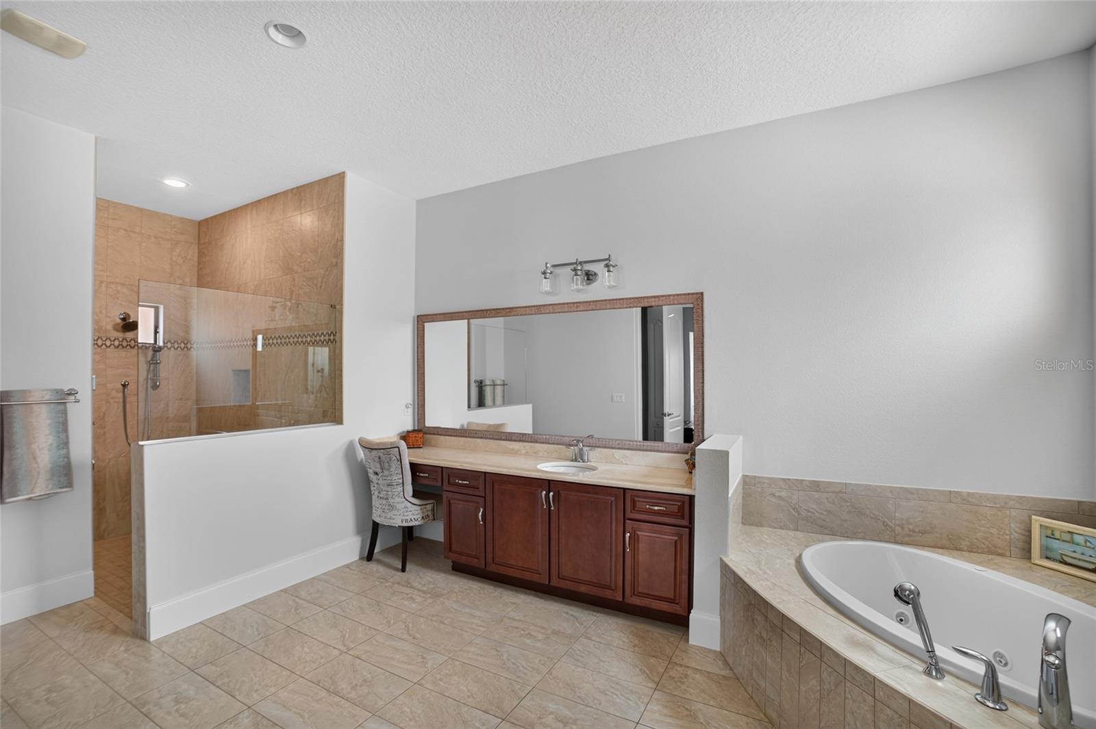 6 Ocean Ridge Boulevard N