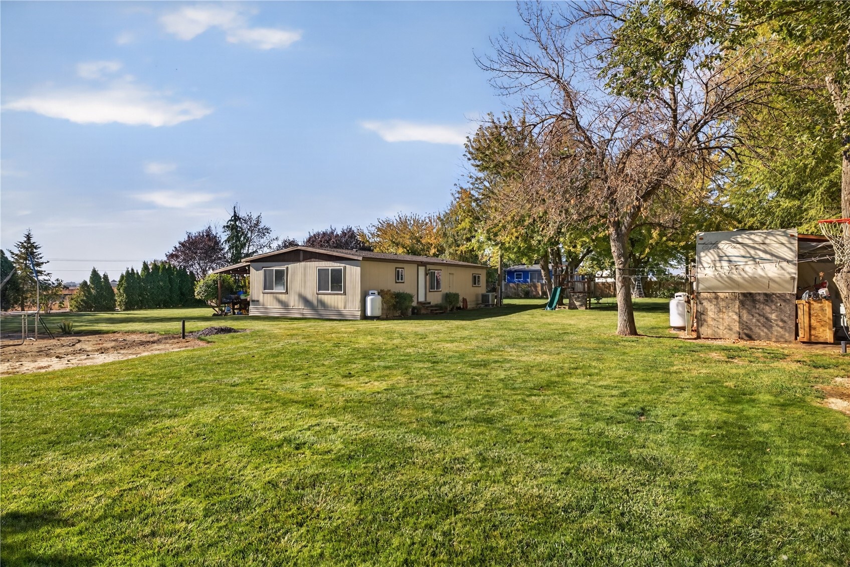 10748 Hwy 28 W