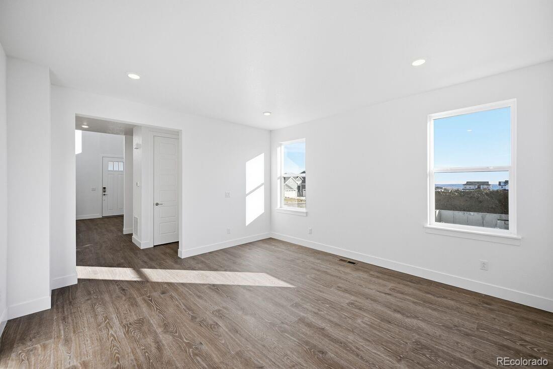 16616 W 93rd Place