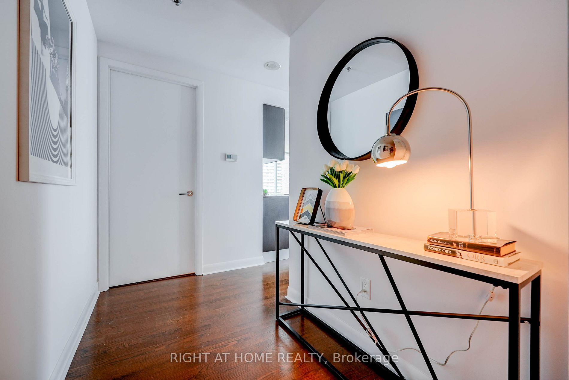 375 W King St 3007