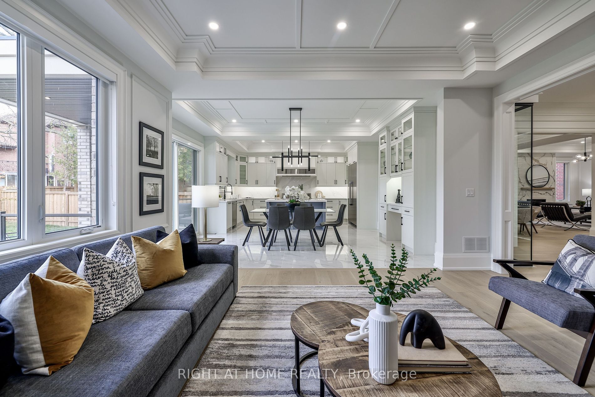 8 Hughson Dr