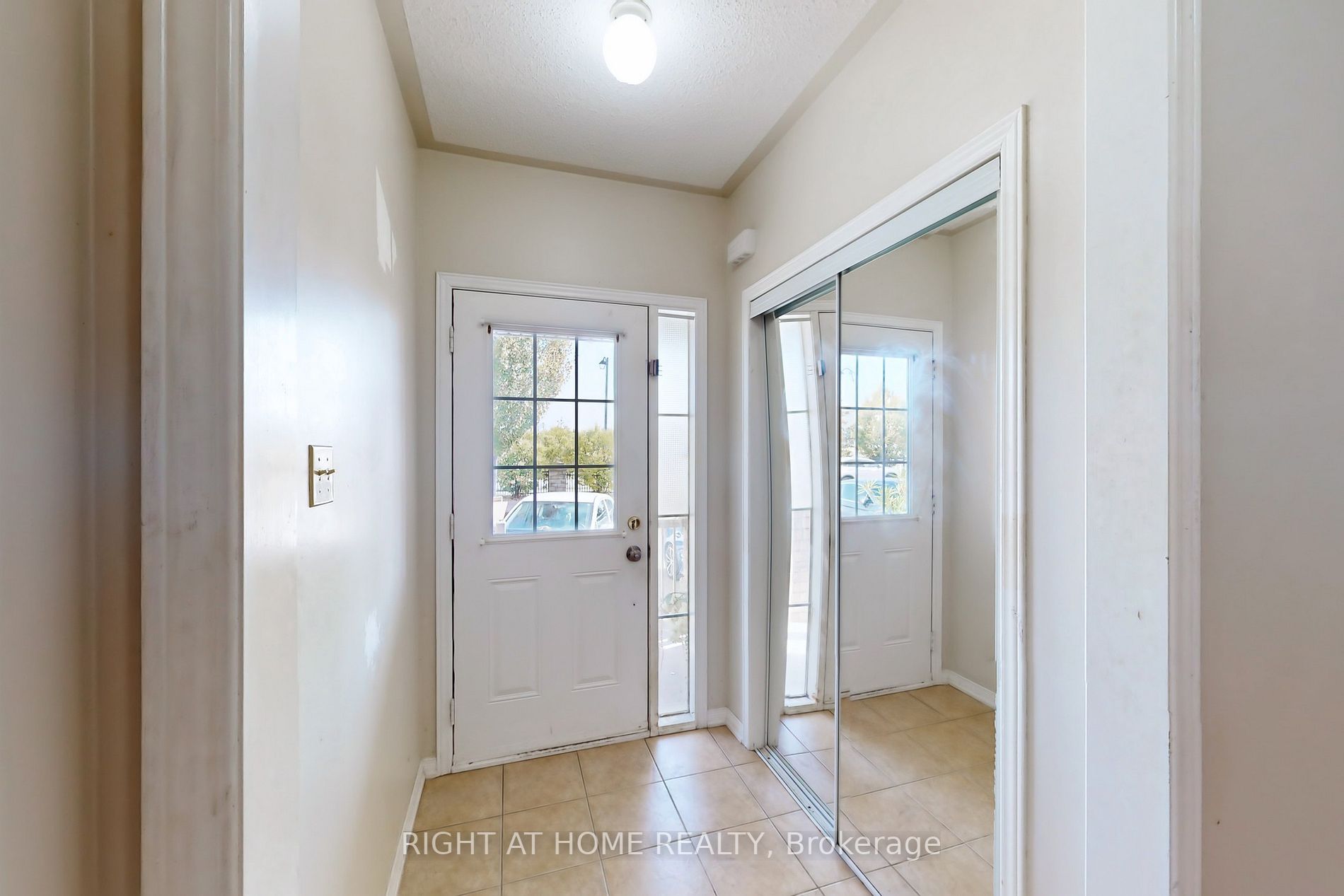 50 Argento Cres Upper