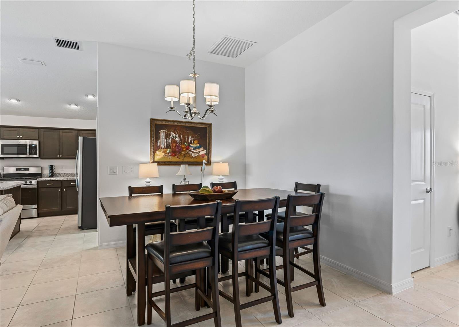 1110 Ebling Loop