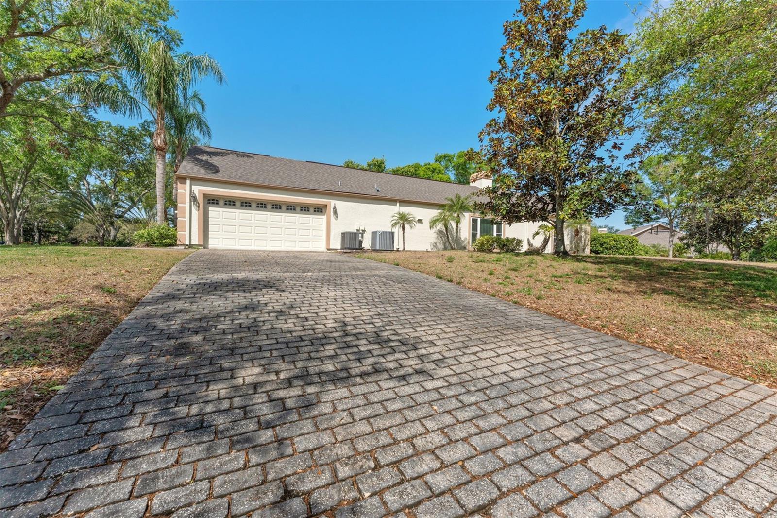 1591 Chestnut Court W